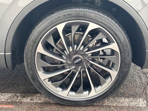 Used 2022 Lincoln Aviator Reserve w/ Equipment Group 201A image 24