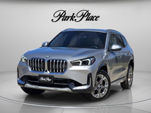 Used 2025 BMW X1 xDrive28i image 1