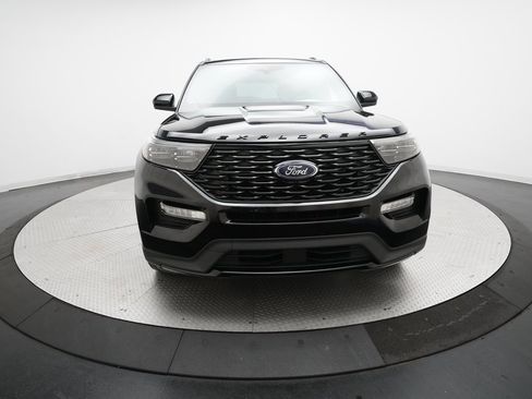 Used 2023 Ford Explorer ST-Line w/ Class IV Trailer Tow Package image 11