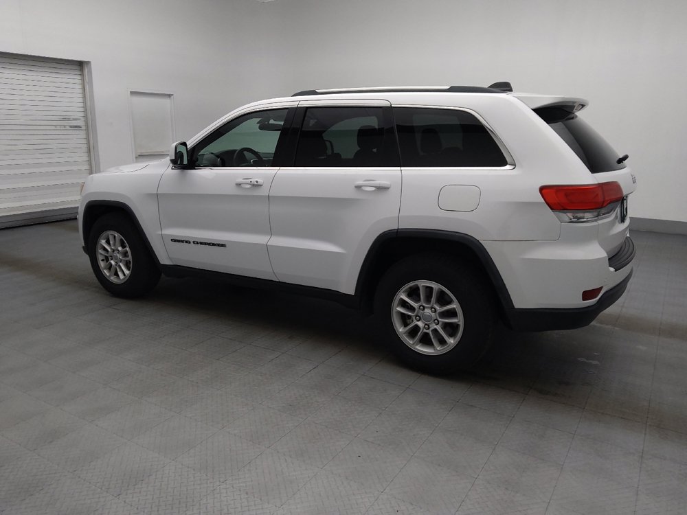 Used 2018 Jeep Grand Cherokee Laredo RWD image 3