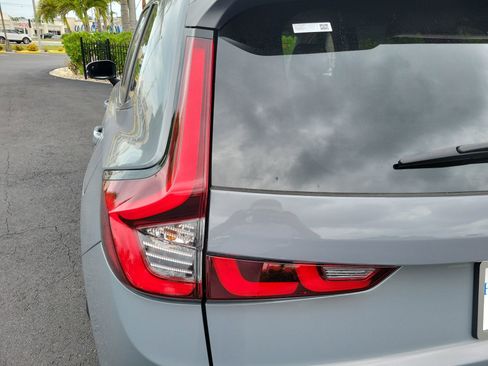 Used 2024 Honda CR-V EX-L image 12