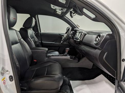 Used 2018 Toyota Tacoma TRD Pro image 18