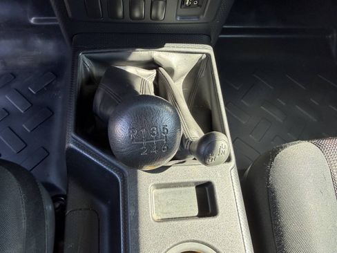 Used 2011 Toyota FJ Cruiser 4WD w/ Convenience Pkg image 11