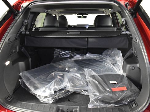 Used 2025 Mitsubishi Outlander SE image 16