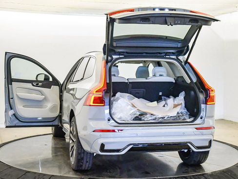 New 2026 Volvo XC60 B5 Ultra w/ Protection Package Premier AWD/4WD image 28