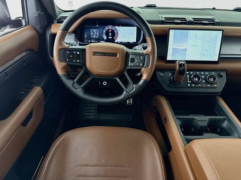 Used 2025 Land Rover Defender 110 AWD/4WD image 23