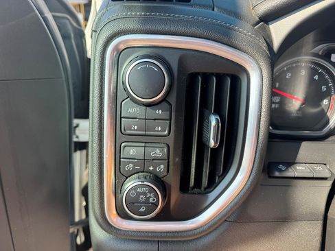 Used 2019 Chevrolet Silverado 1500 LTZ image 17