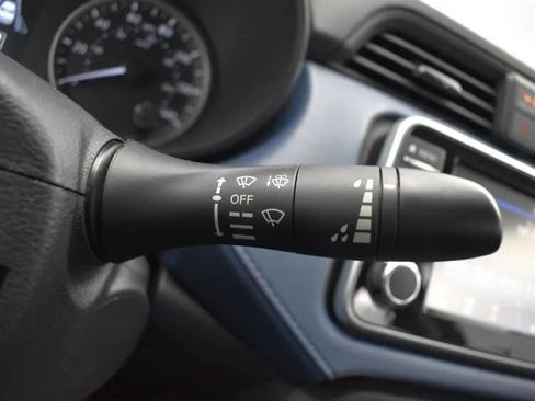 Used 2025 Nissan Versa SV image 24