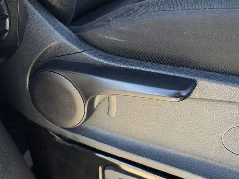 Used 2024 Mercedes-Benz Sprinter 2500 image 32