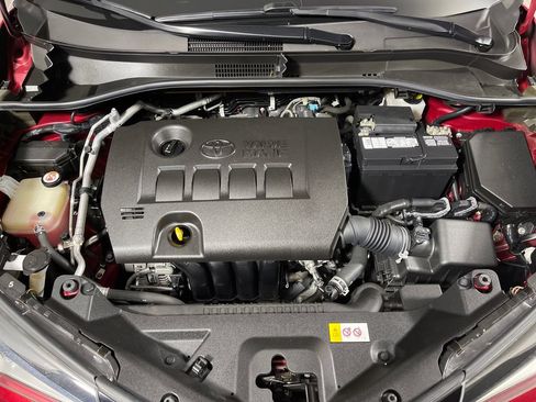 Certified 2019 Toyota C-HR XLE FWD image 9