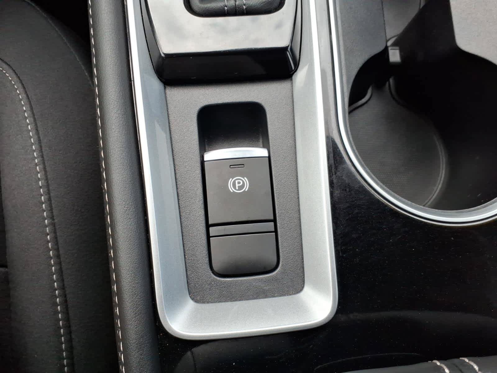Used 2023 Nissan Altima 2.5 SV AWD/4WD image 18