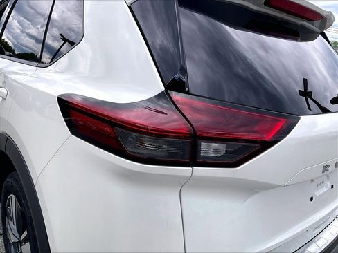 Used 2021 Nissan Rogue SL w/ Premium Package AWD/4WD image 32