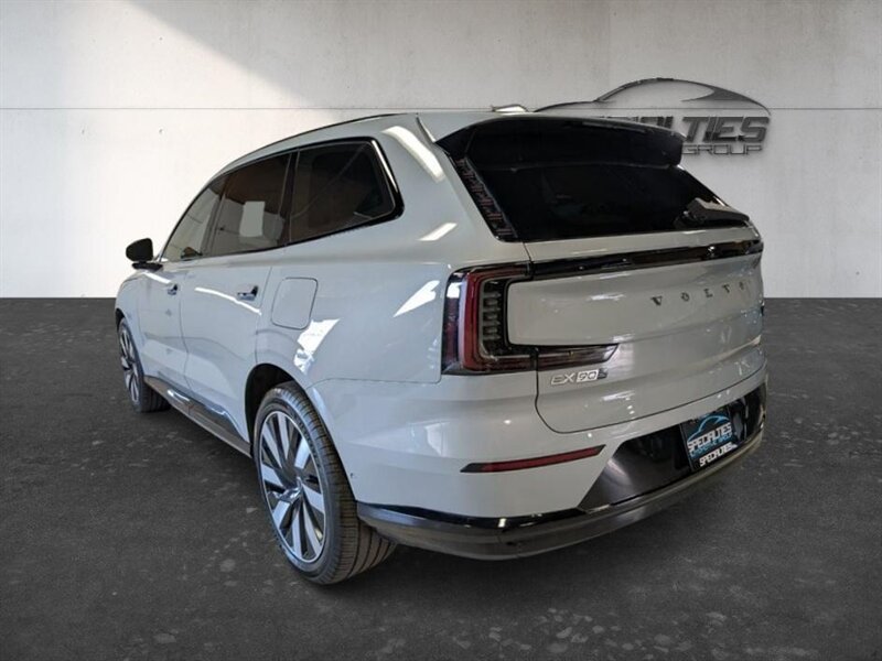 Used 2025 Volvo EX90 Ultra AWD/4WD image 8