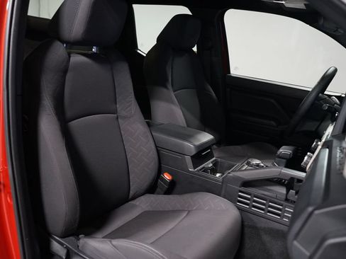 Certified 2025 Toyota Tacoma SR AWD/4WD image 27