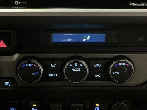 Used 2023 Toyota Tacoma TRD Sport w/ Technology Package image 17