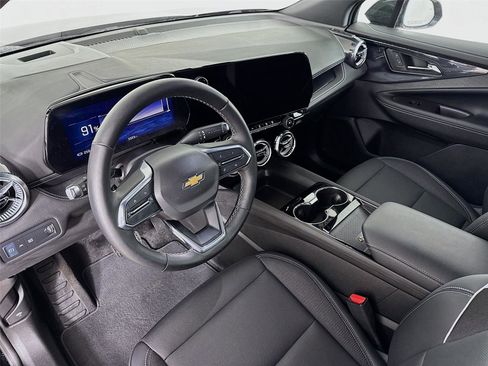 Used 2024 Chevrolet Blazer EV LT image 10