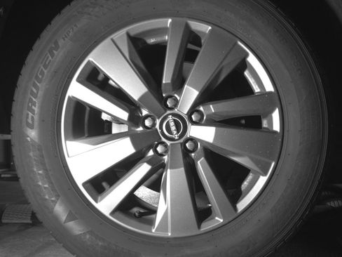 Used 2025 Nissan Pathfinder SV image 15