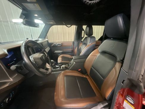 Used 2022 Ford Bronco Outer Banks AWD/4WD image 9