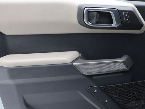 Used 2022 Ford Bronco Wildtrak image 17