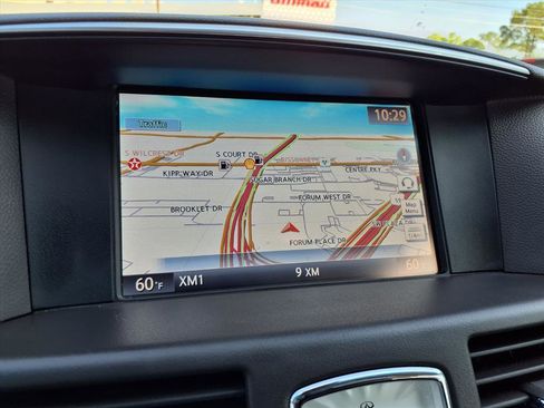 Used 2016 INFINITI Q70 L 3.7 w/ Deluxe Touring Package image 7