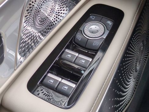 Used 2025 Lincoln Nautilus Reserve image 25