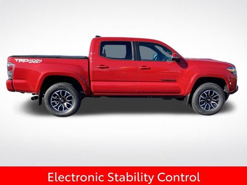 Used 2022 Toyota Tacoma TRD Sport image 12