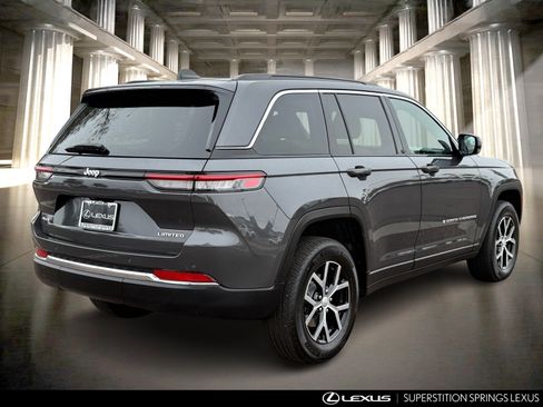 Used 2025 Jeep Grand Cherokee Limited w/ Trailer Tow Package image 4