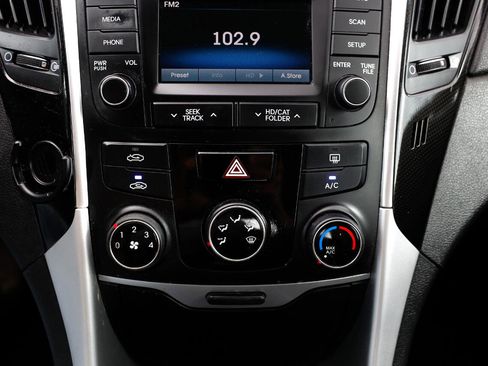 Used 2014 Hyundai Sonata SE image 30