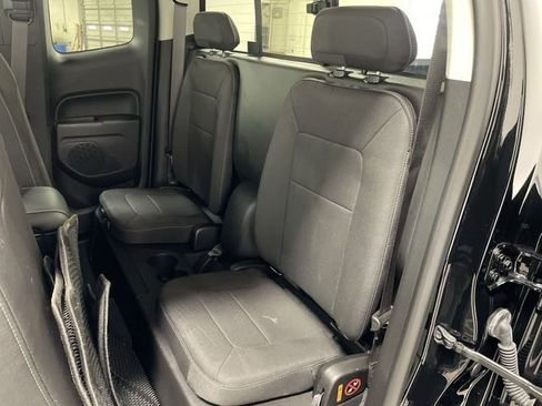 Used 2022 Chevrolet Colorado LT w/ LT Convenience Package image 23