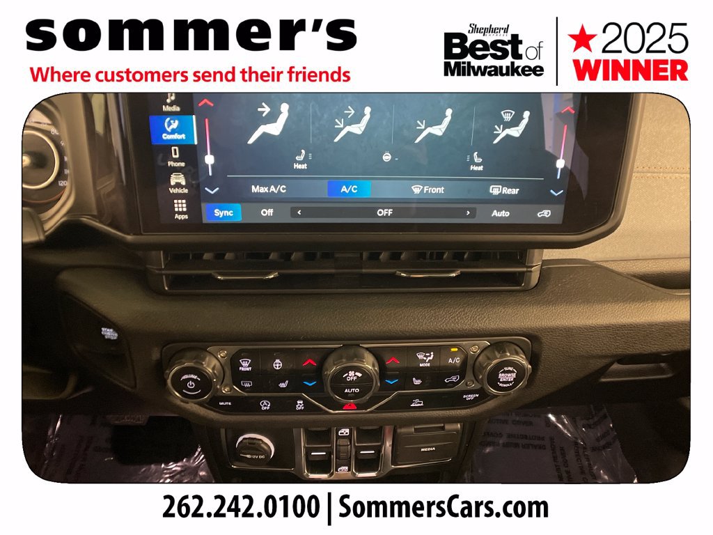 Used 2024 Jeep Wrangler Unlimited Sport AWD/4WD image 16