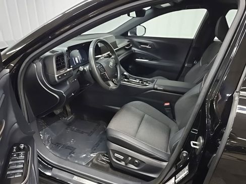 Used 2024 Toyota Crown XLE image 28