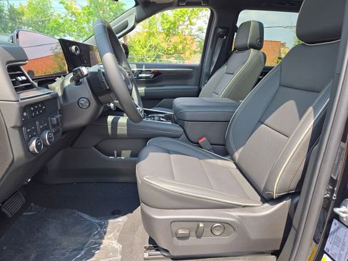 New 2025 Chevrolet Suburban Premier w/ Sun And Tow Package image 26