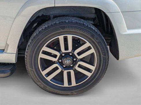 Used 2014 Toyota 4Runner Limited image 8