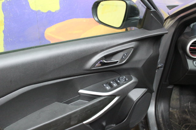 Used 2024 Chevrolet Trax RS w/ Driver Confidence Package FWD image 13