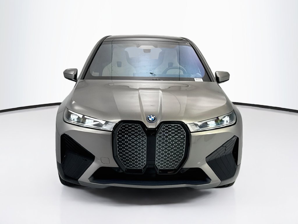 Certified 2024 BMW iX xDrive50 w/ Premium Package AWD/4WD image 2