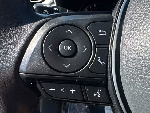 Used 2025 Toyota RAV4 XLE Premium image 28