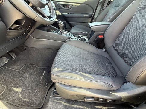 Used 2025 Subaru Forester Premium AWD/4WD image 12