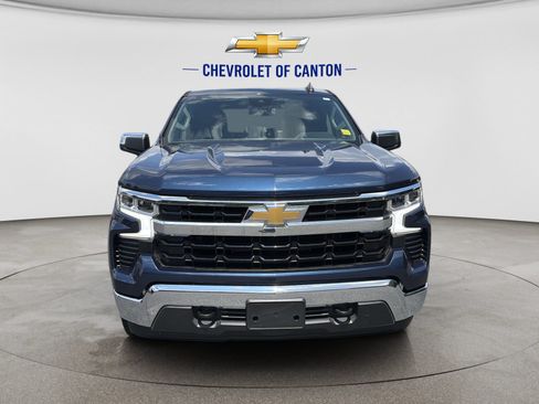 Used 2023 Chevrolet Silverado 1500 LT AWD/4WD image 2