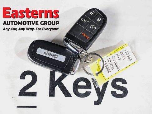 Used 2022 Jeep Compass Latitude w/ Convenience Group AWD/4WD image 25
