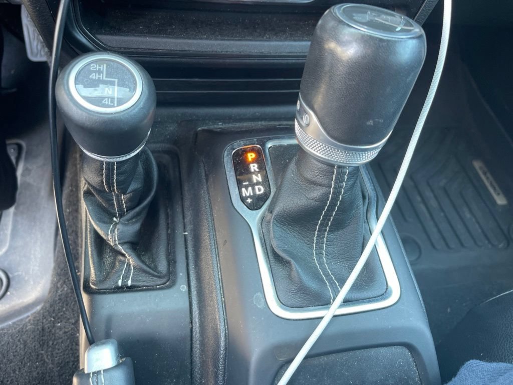 Used 2021 Jeep Wrangler Unlimited Sahara AWD/4WD image 20