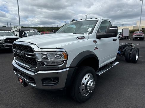New 2024 RAM 5500 Tradesman image 6