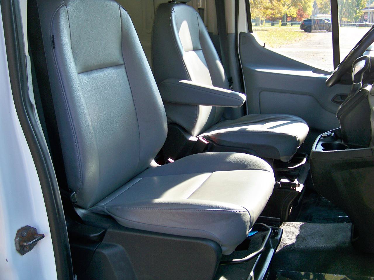 Used 2017 Ford Transit 150 148 Low Roof RWD image 21