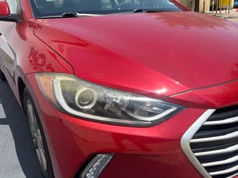 Used 2017 Hyundai Elantra SE w/ SE A/T Tech Package 03 FWD image 4