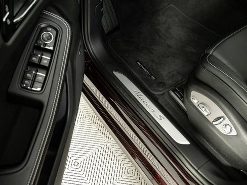New 2026 Porsche Macan S AWD/4WD image 8