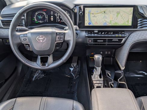 Used 2026 Toyota Camry XLE FWD image 28
