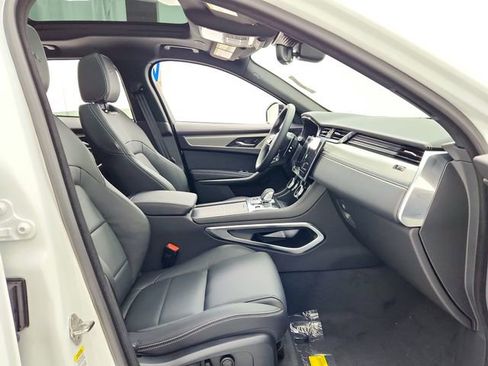 Certified 2025 Jaguar F-PACE R-Dynamic S image 22