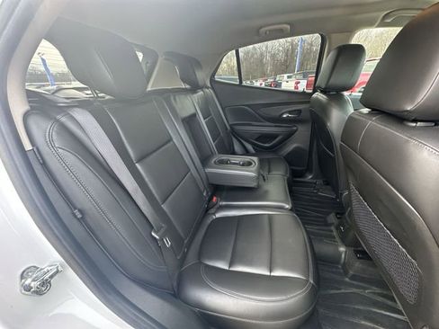 Used 2019 Buick Encore Essence image 28