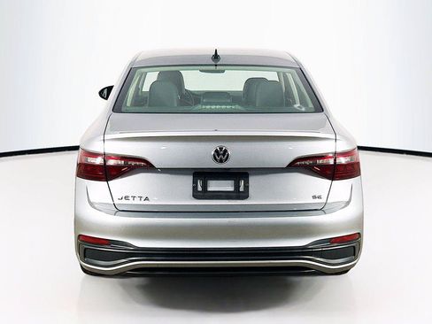 Used 2022 Volkswagen Jetta SE FWD image 6