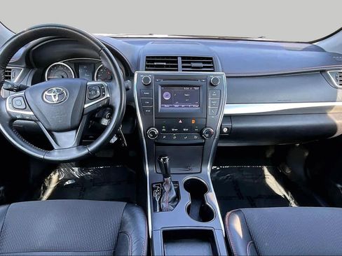 Used 2017 Toyota Camry SE FWD image 15