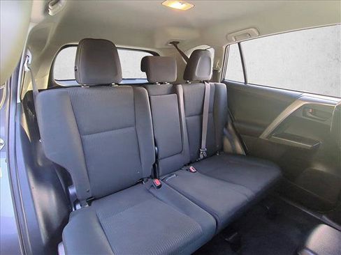 Used 2018 Toyota RAV4 LE w/ All Weather Liner Package image 19